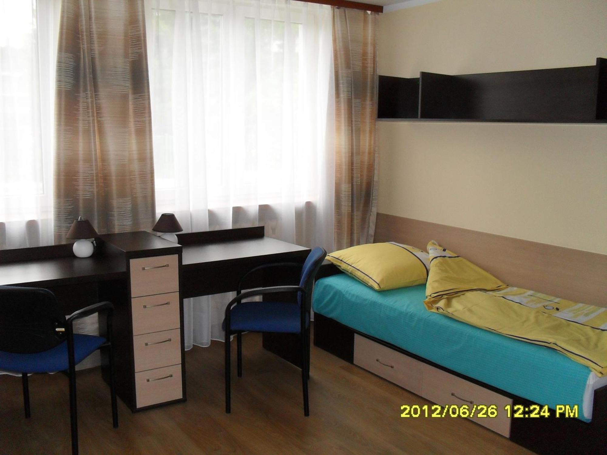 Dom Studencki Atol Hostel Krakow Bagian luar foto