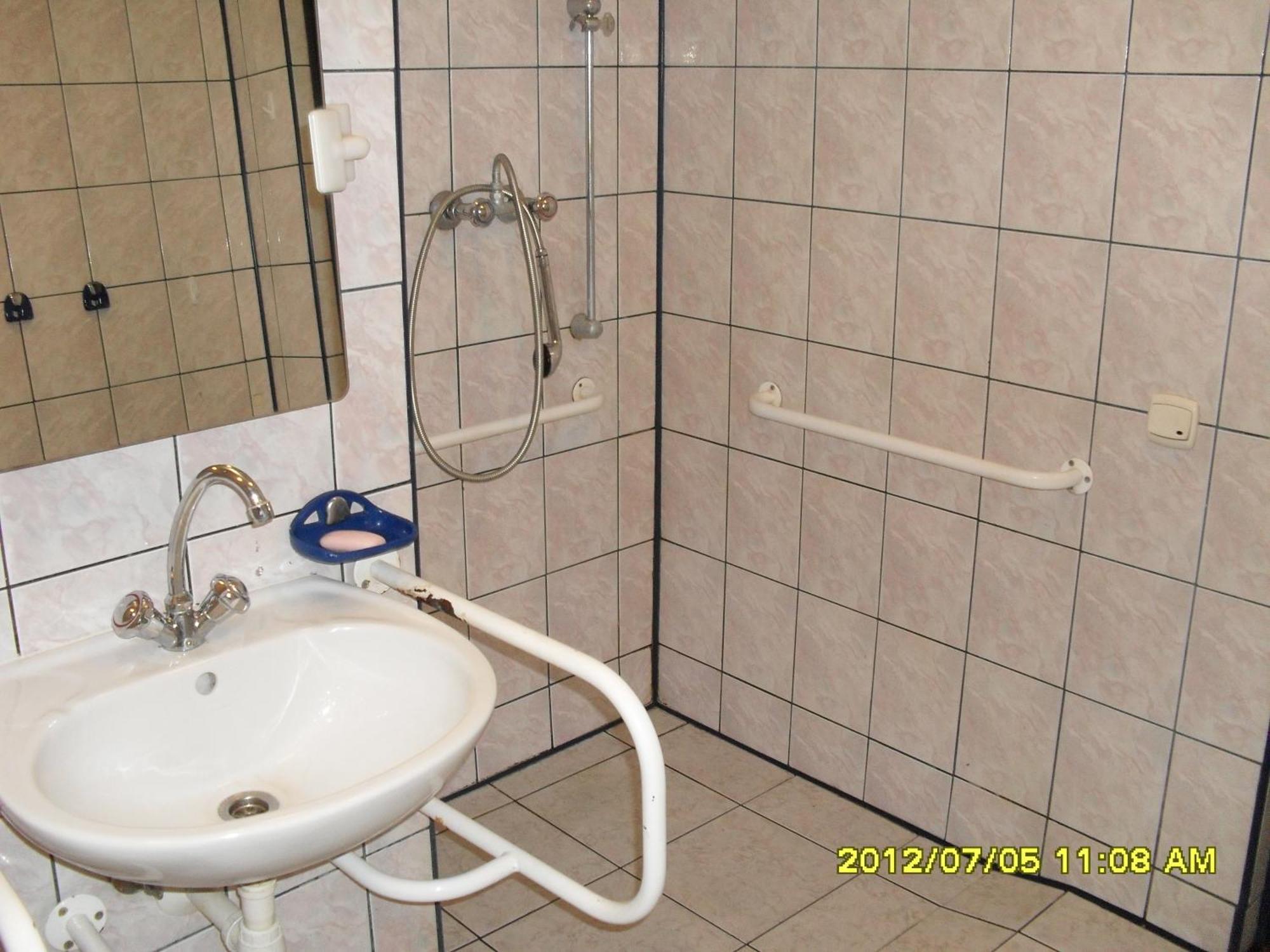 Dom Studencki Atol Hostel Krakow Bagian luar foto